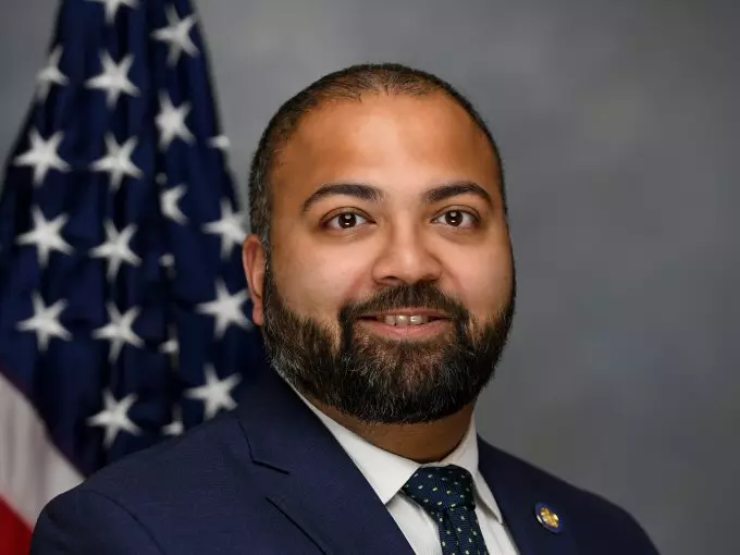 Senator Kevin Thomas Senator Kevin Thomas
